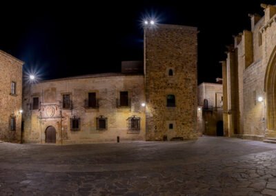 Fotografía panorámica urbana en el casco histórico medieval de Cáceres