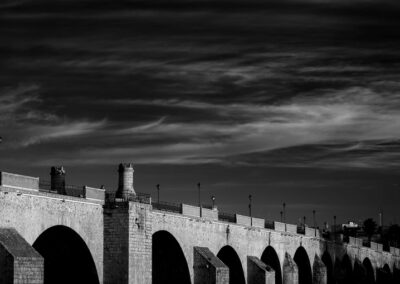 Fotografía del llamado Puente Viejo o puente de Palmas en Badajoz