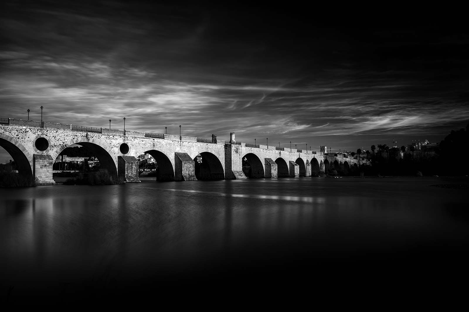 Fotografías diferentes de lugares conocidos de Badajoz